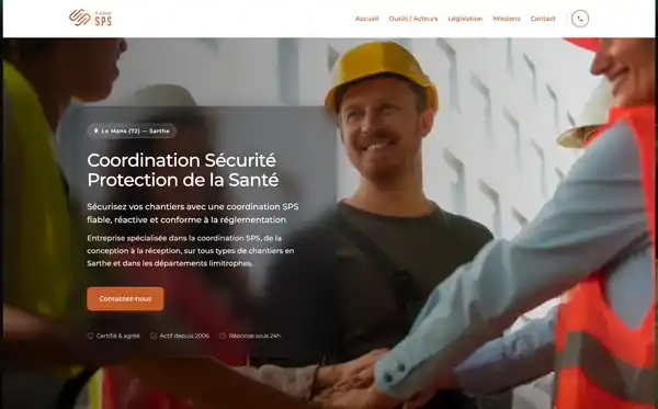 Page d'accueil du site Pierre.SPS : ouvriers en casque de chantier mains jointes, titre Coordination Sécurité Protection de la Santé, Le Mans (72)